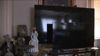 Samsung sends refund to Denver woman for broken television