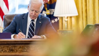 biden signs 1.9t stimulus